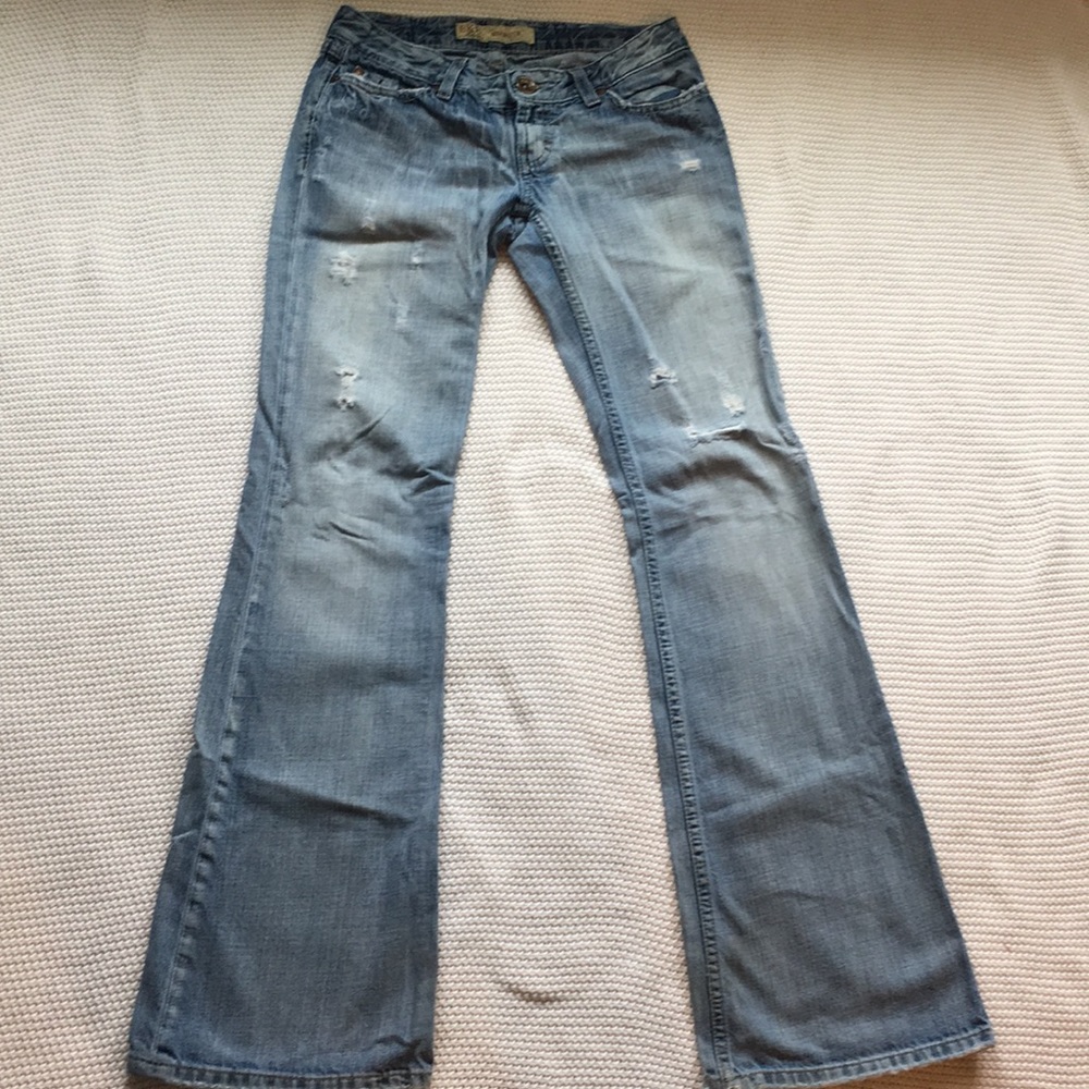 Buckle flare jeans